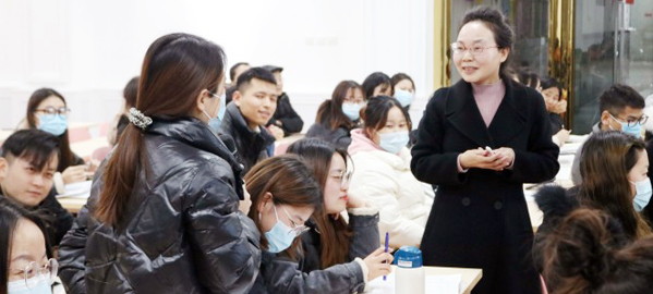 平利 专家指导+名师授课+培优补弱+日清月结的教学模式