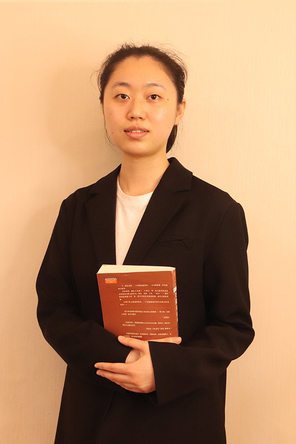平利梁艺 本科学历，优秀班主任