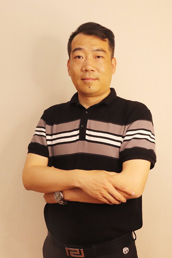 平利冯少坤 本科学历,毕业于陕西师范大学