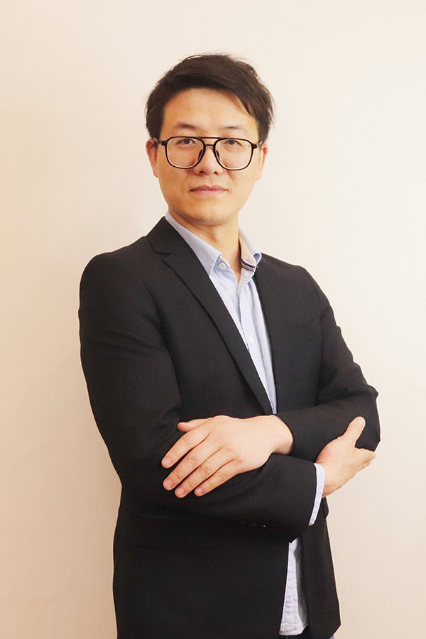 平利李林科 本科学历,毕业于西安石油大学