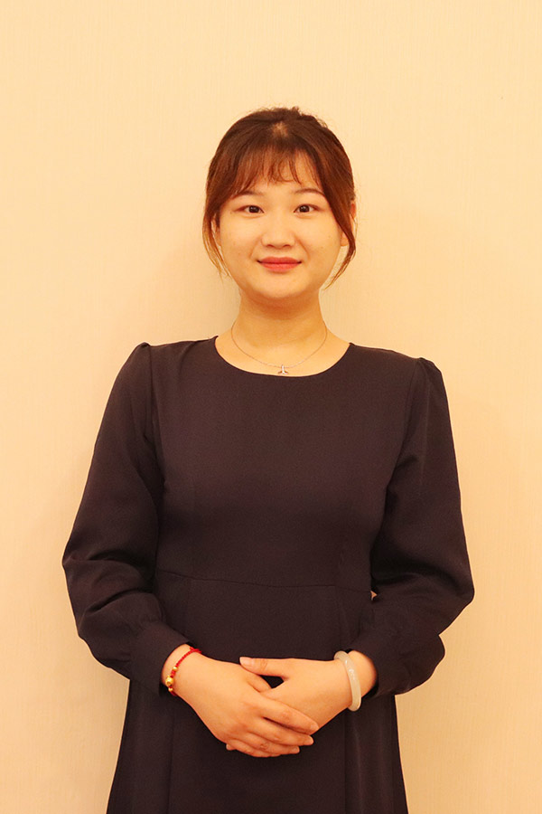 平利文哲 本科学历，优秀班主任